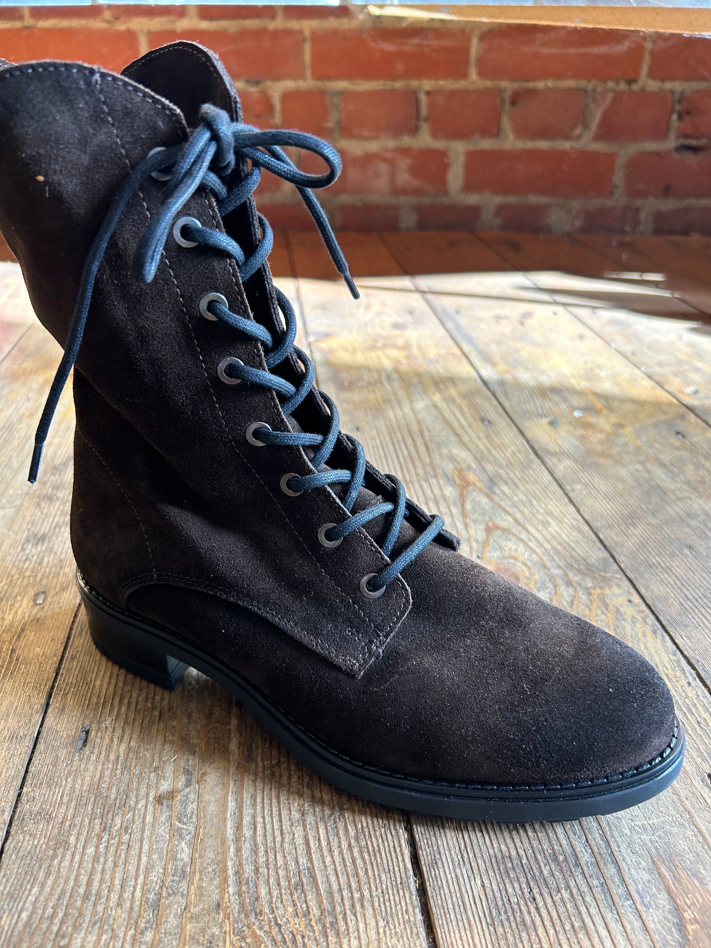 Paula Urban 1165 brown suede lace up/zip boot