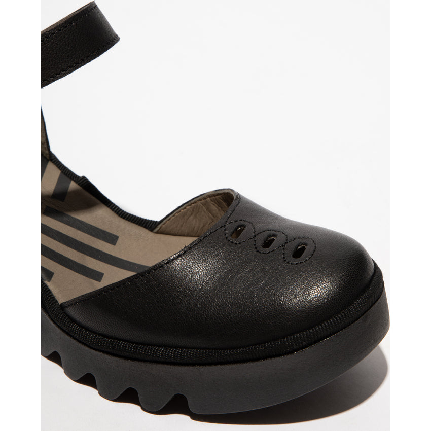 Fly Biso Ceralin black sandal