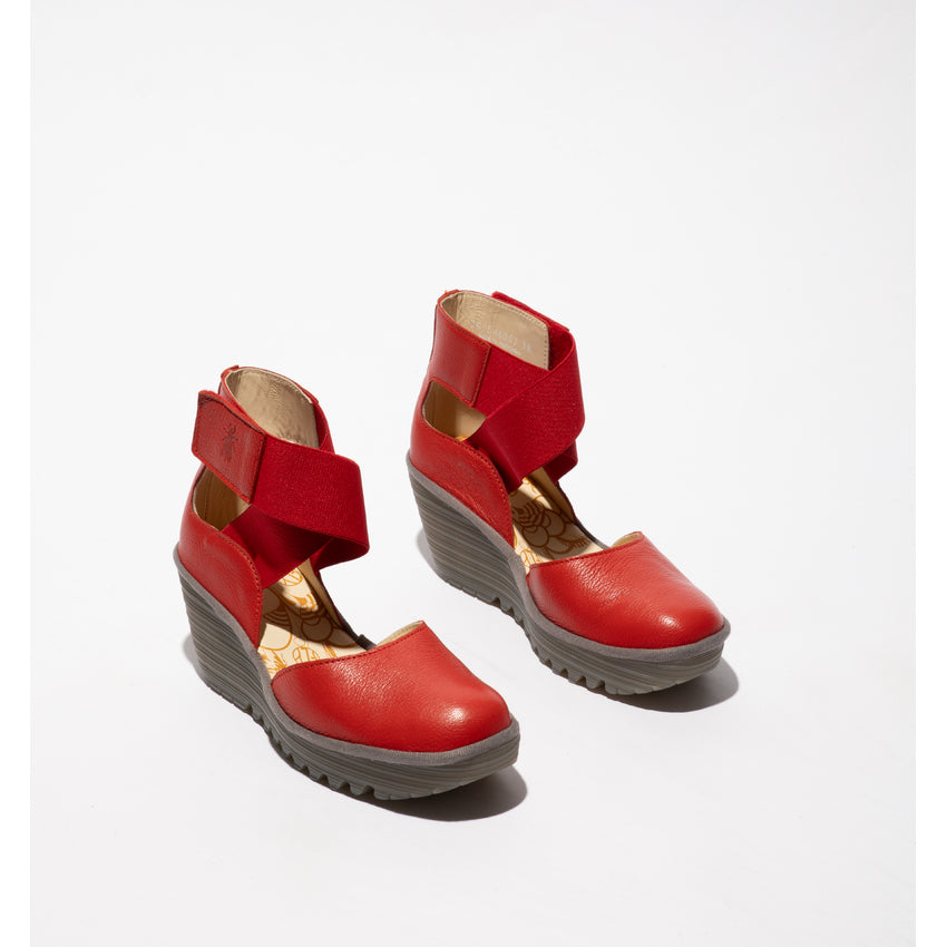 Fly Yolg devil red sandal