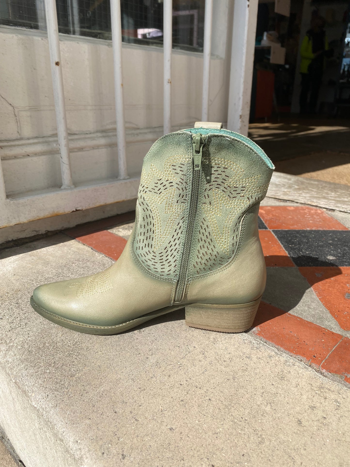 Felmini 0737 green cowboy boot