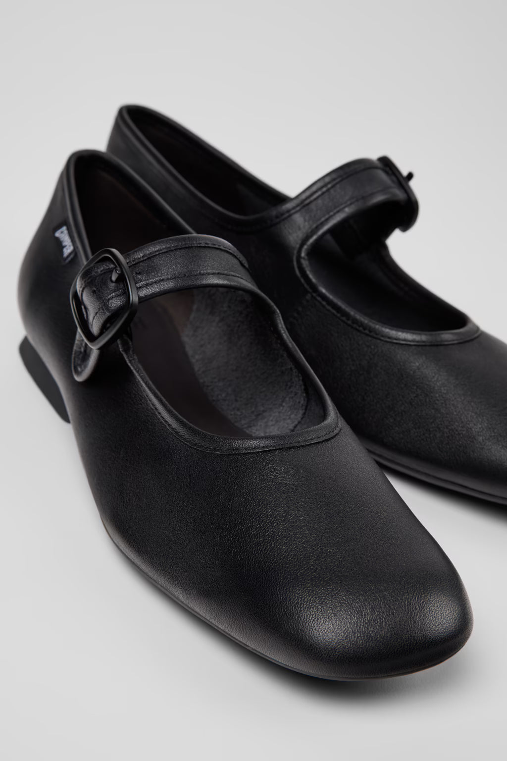 Camper Casi Myra black leather shoes