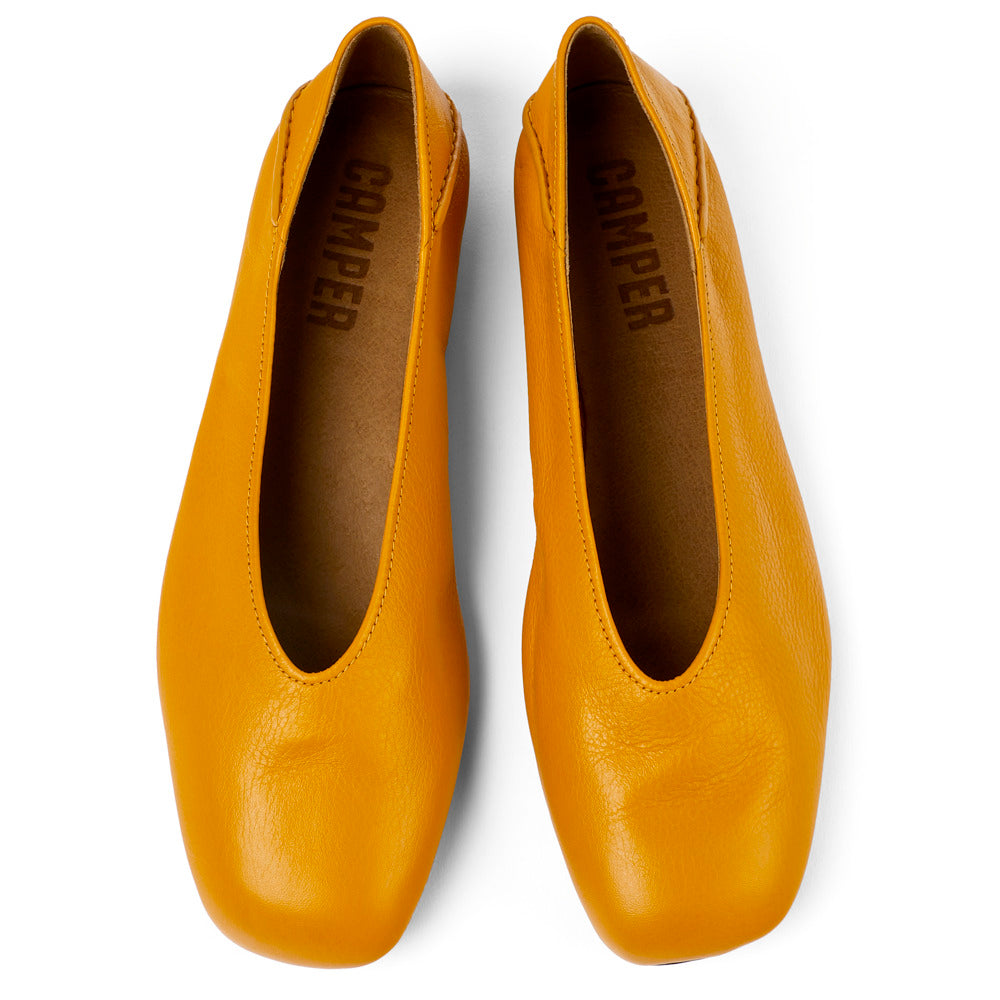 Camper Casi Myra orange leather slip on pump
