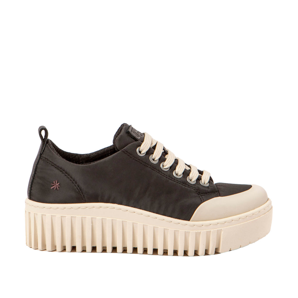 Art 1534 Black Lace up trainer