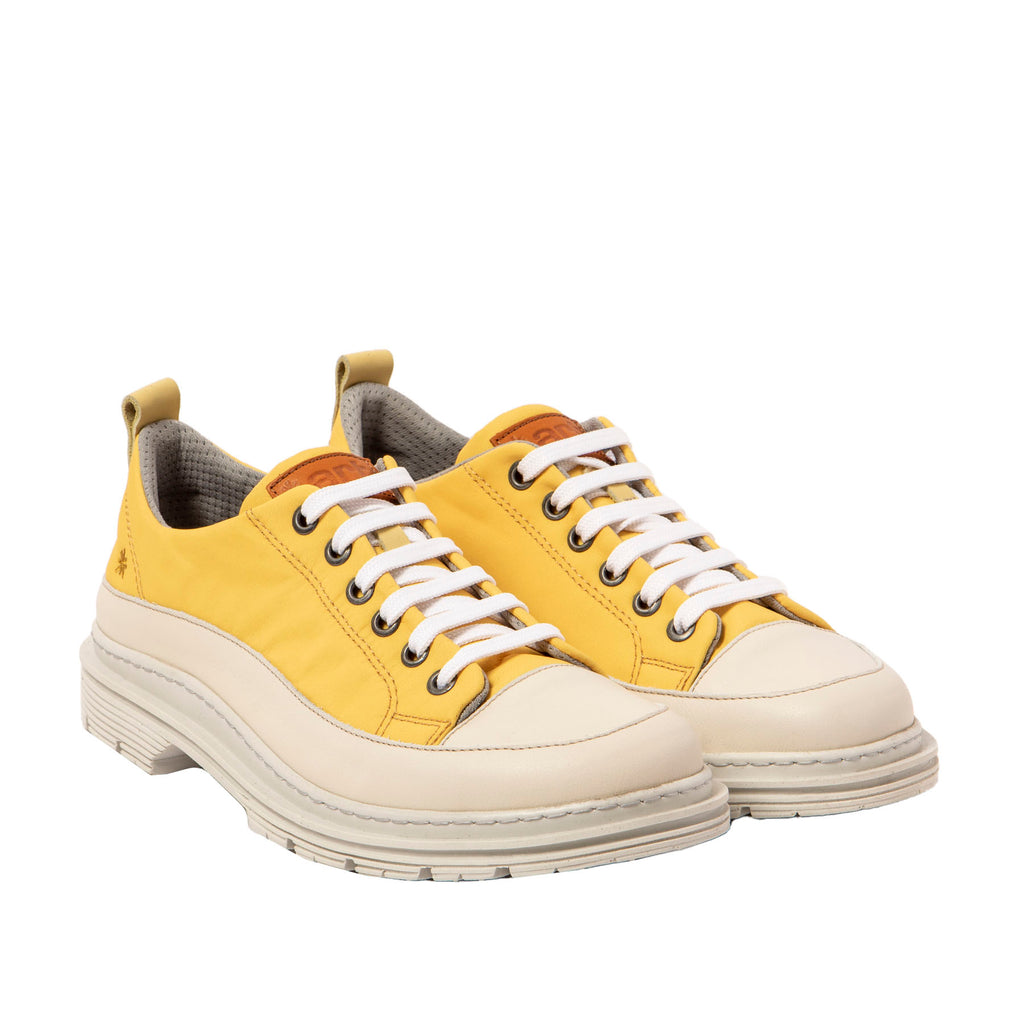 Art 1894 Yellow trainer