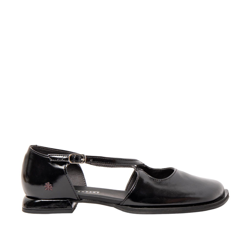 Art 2002 buckle black shoe
