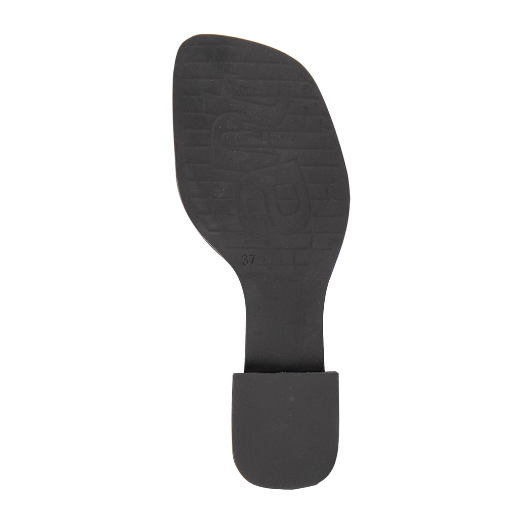 Art 2002 buckle black shoe