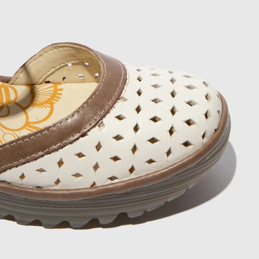 Fly Yven Off white/Grey sandals