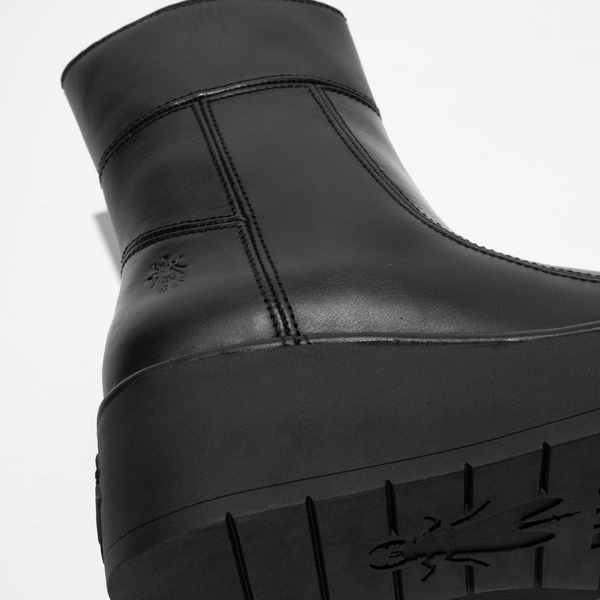Fly Hann Rug black boot