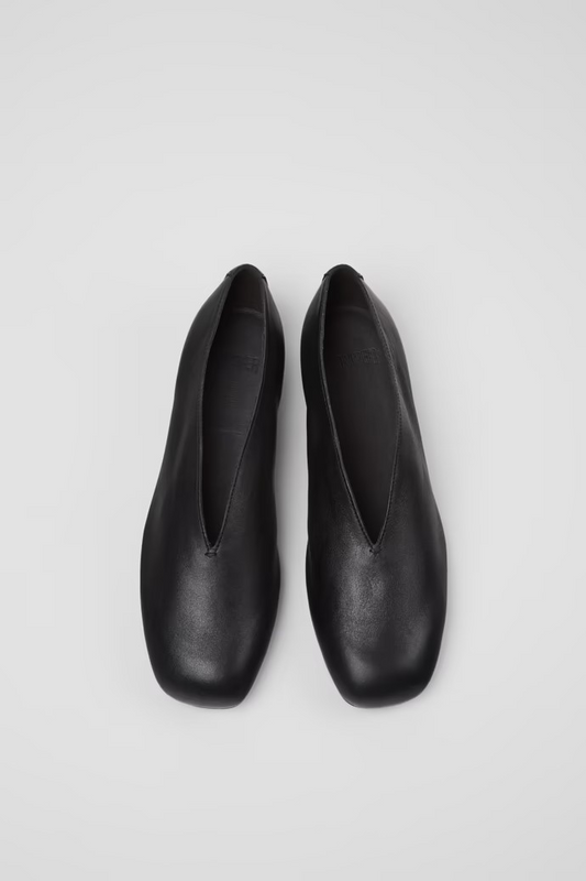 Camper Casi Myra black leather pump