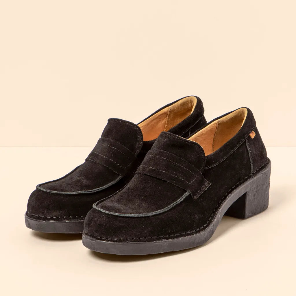 El Naturalista black suede shoes N5667