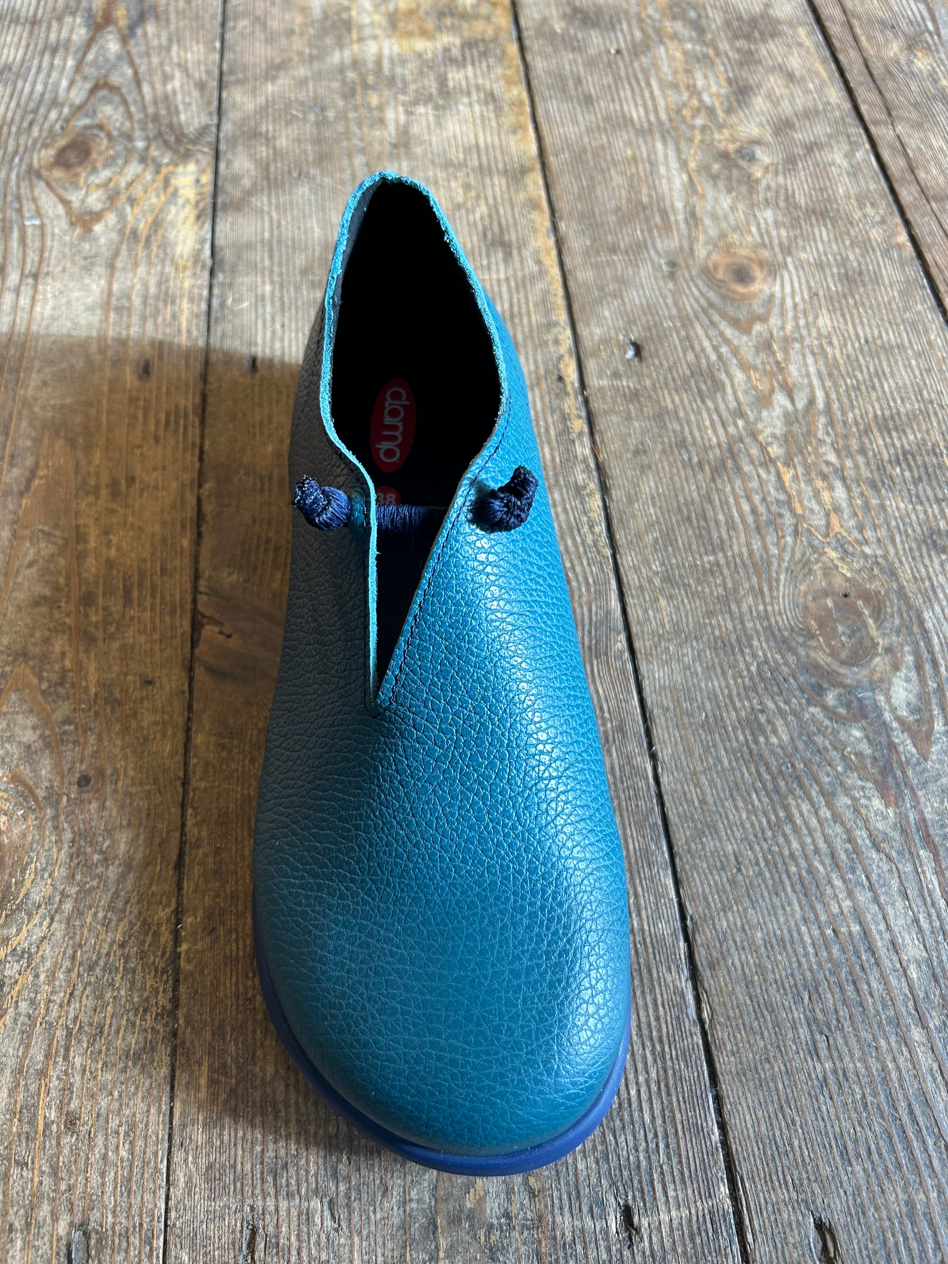 Clamp Giovani petrol sole blue and elastic