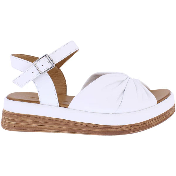 Adesso Italia white sandal