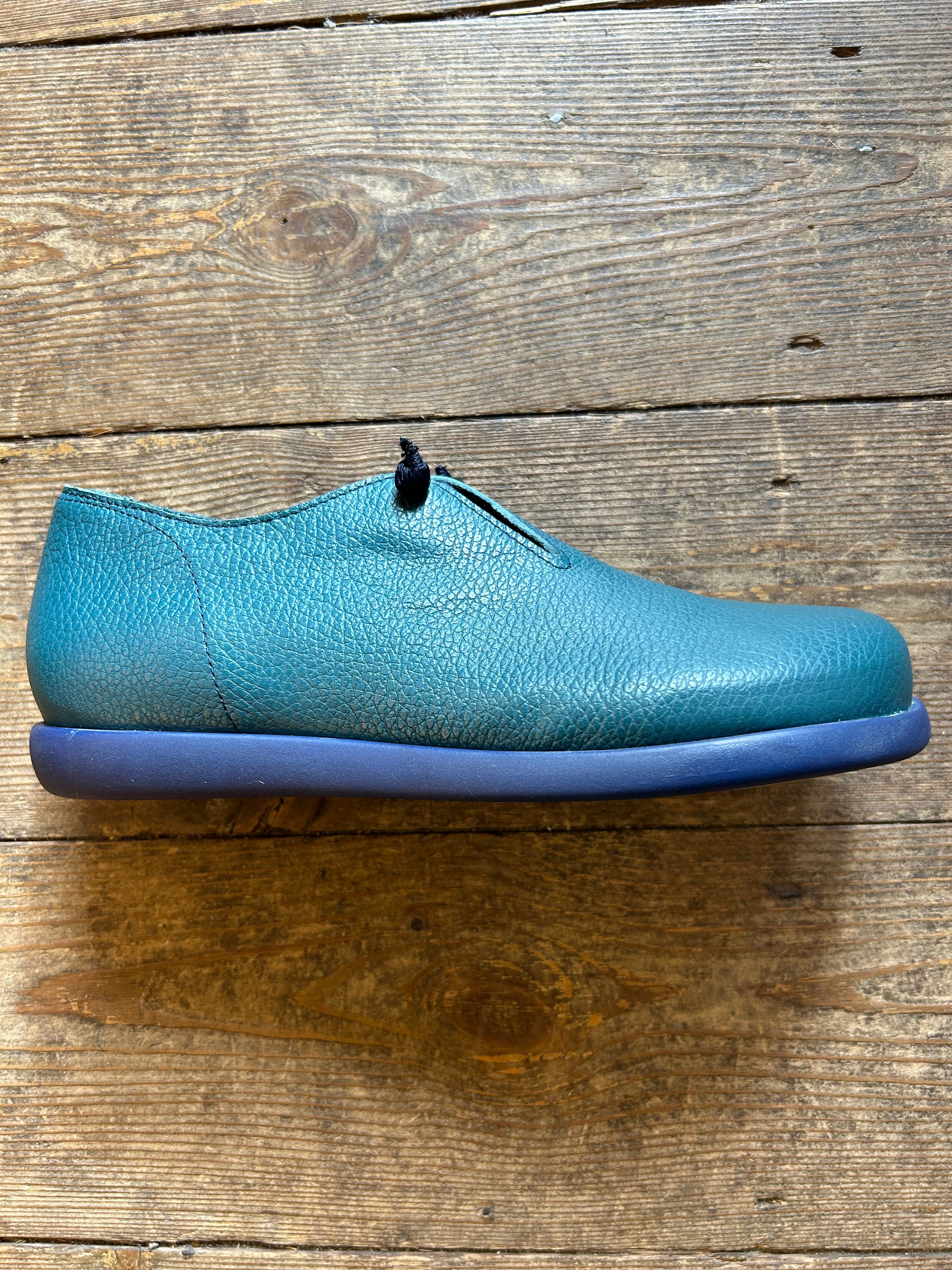 Clamp Giovani petrol sole blue and elastic