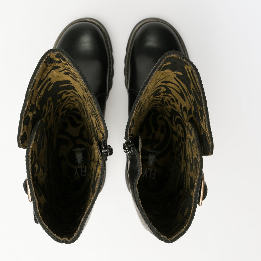 Fly Mol 2 Rug Black Boot
