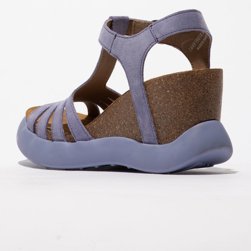 Fly Gait violet sandal