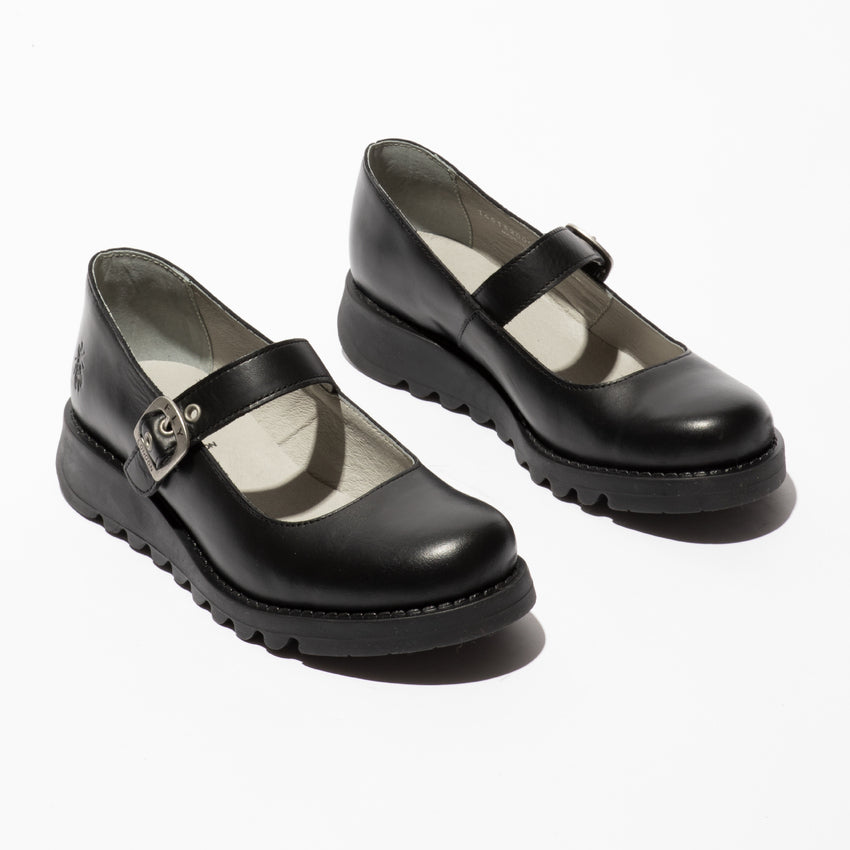 Fly Samp Rug Black Buckle shoe