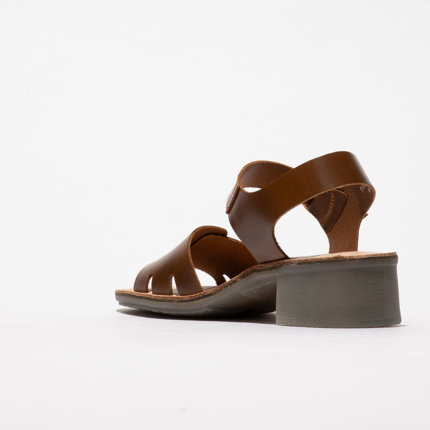 Fly Ebli camel/natural sandal