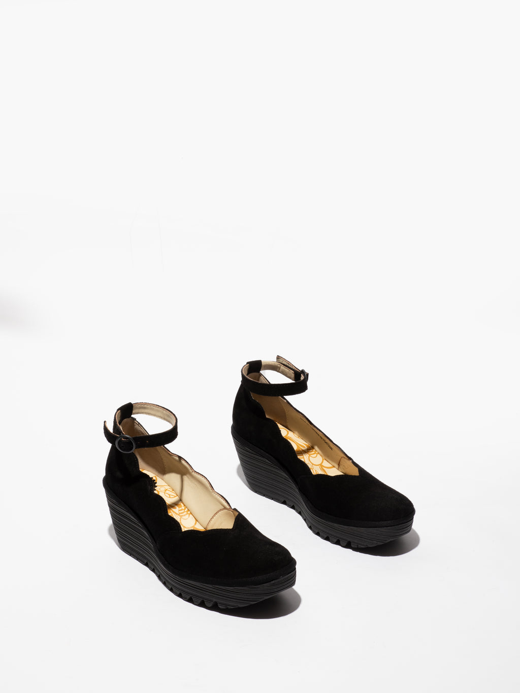 Fly Yold Oil Suede black Shoe