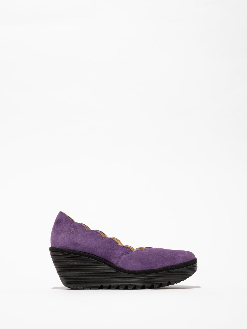 Fly Yerk Oil Suede Aubergine shoe