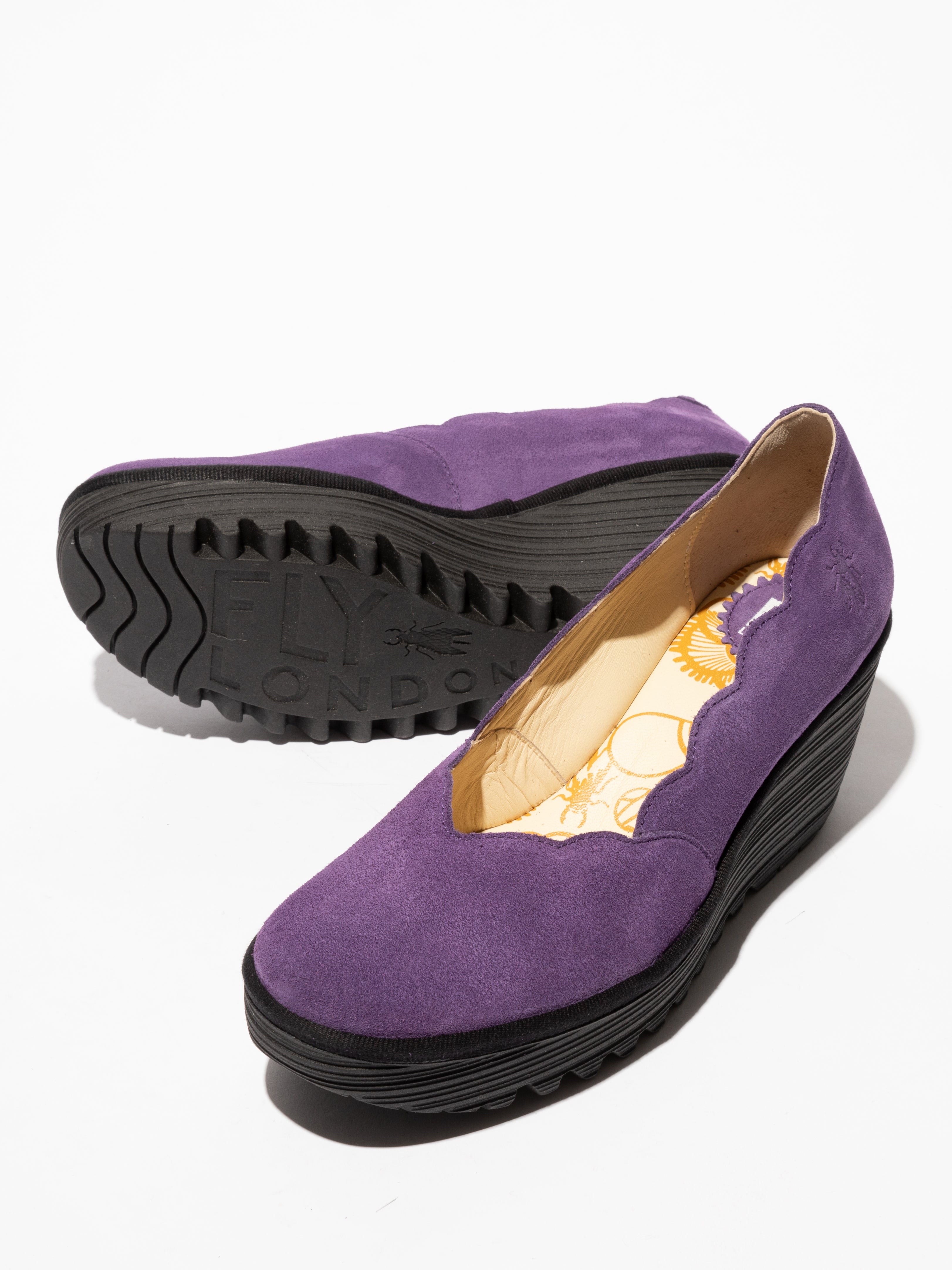 Fly Yerk Oil Suede Aubergine shoe