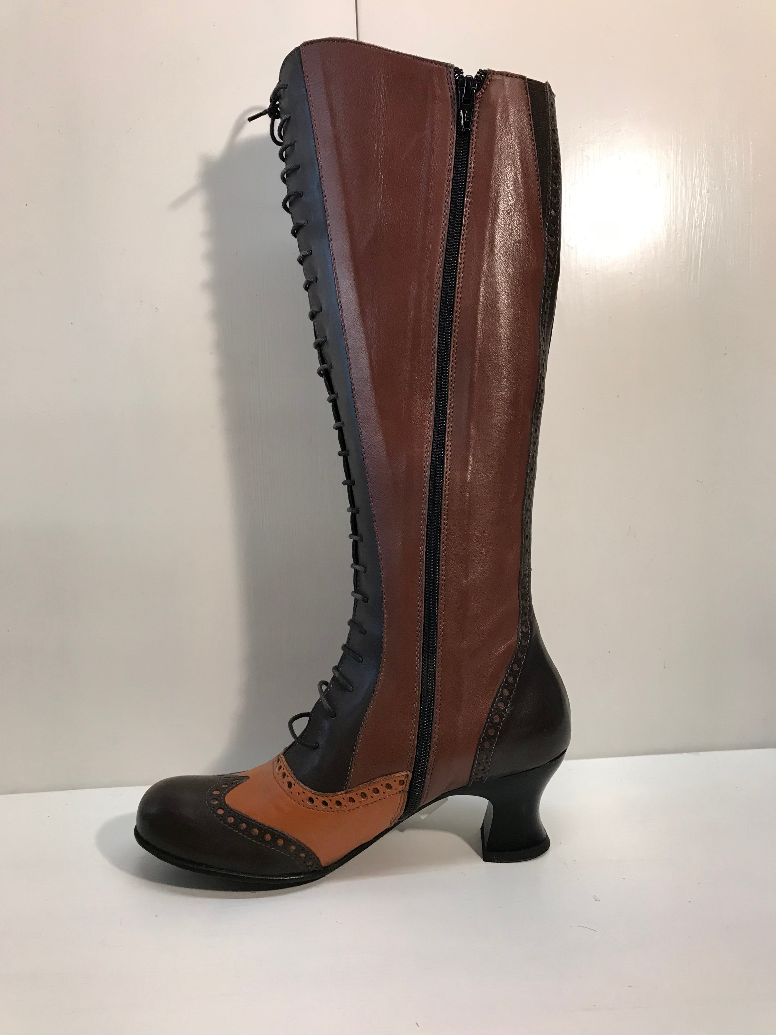 Vladi tan knee boot