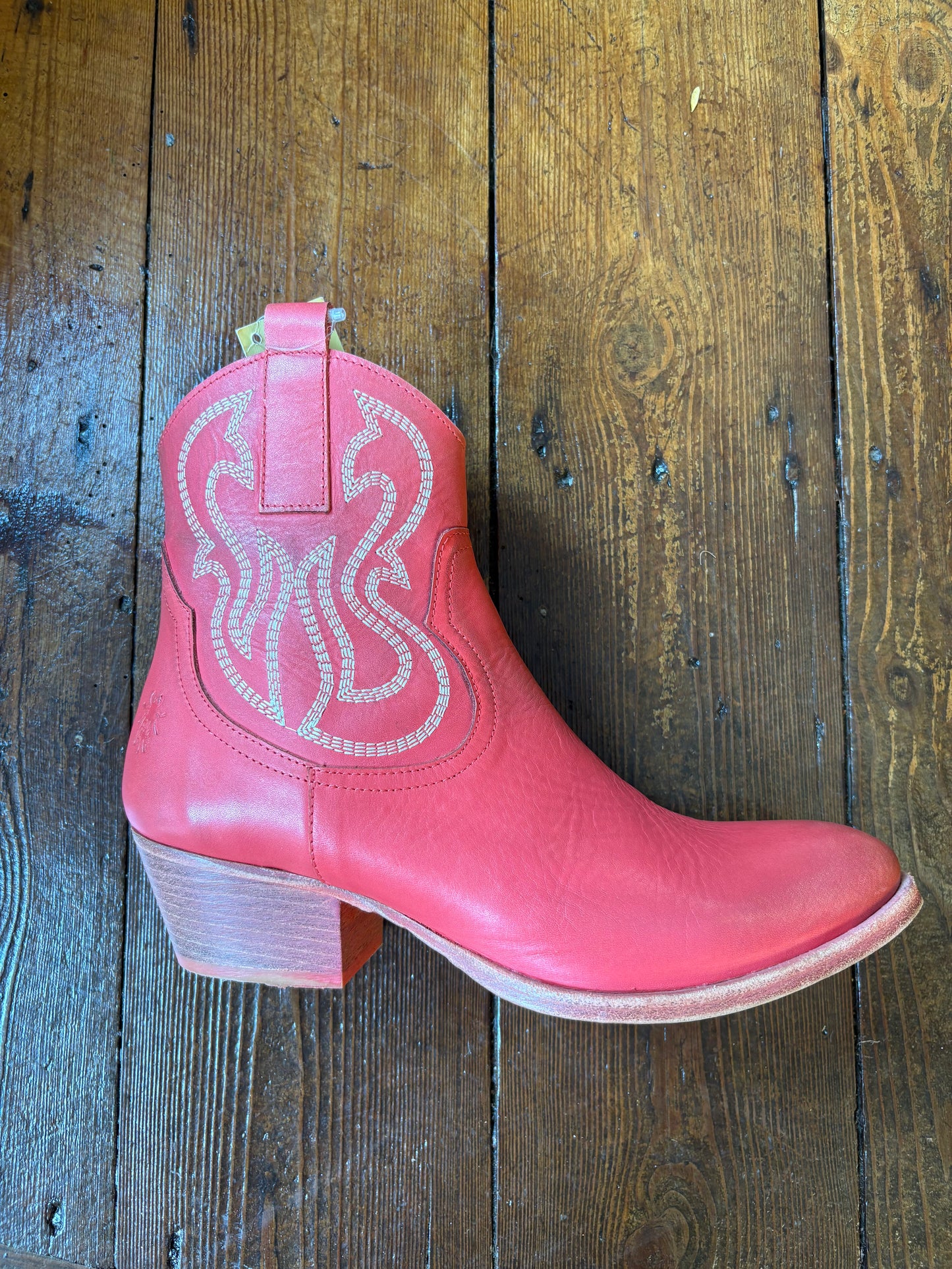 Fly Whami Scarlet cowboy boot