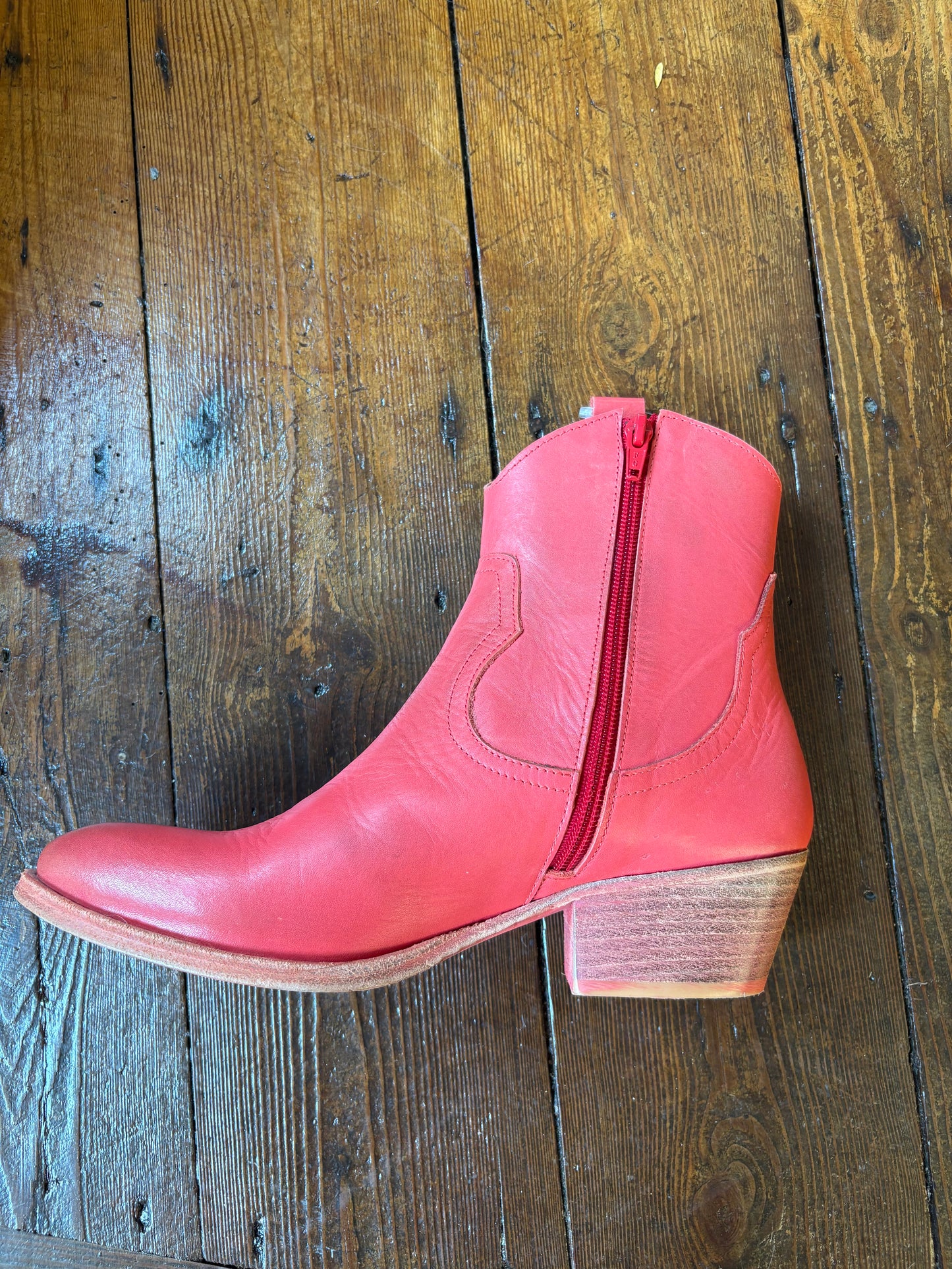 Fly Whami Scarlet cowboy boot