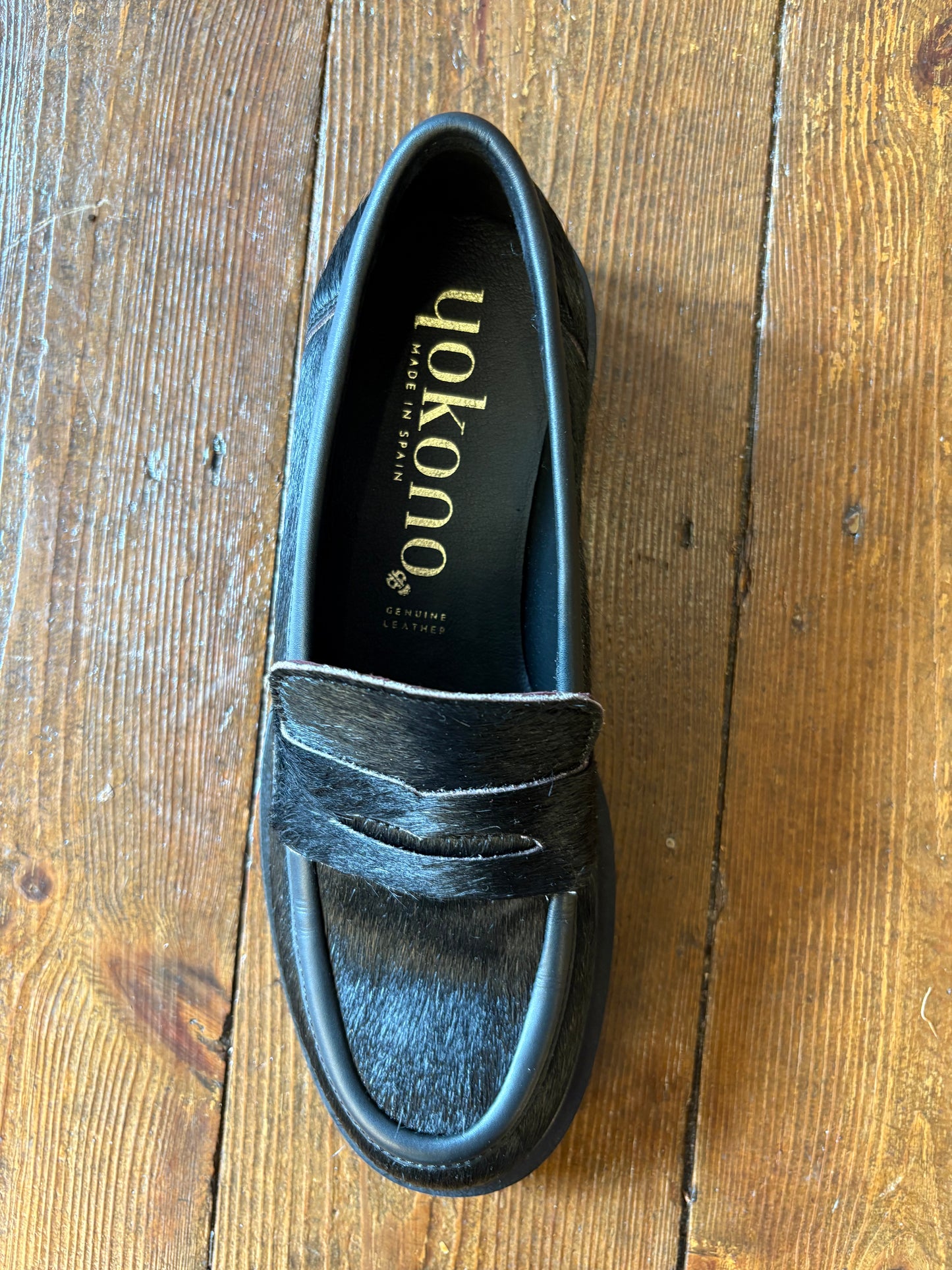 Yokono Ponyhair black loafer