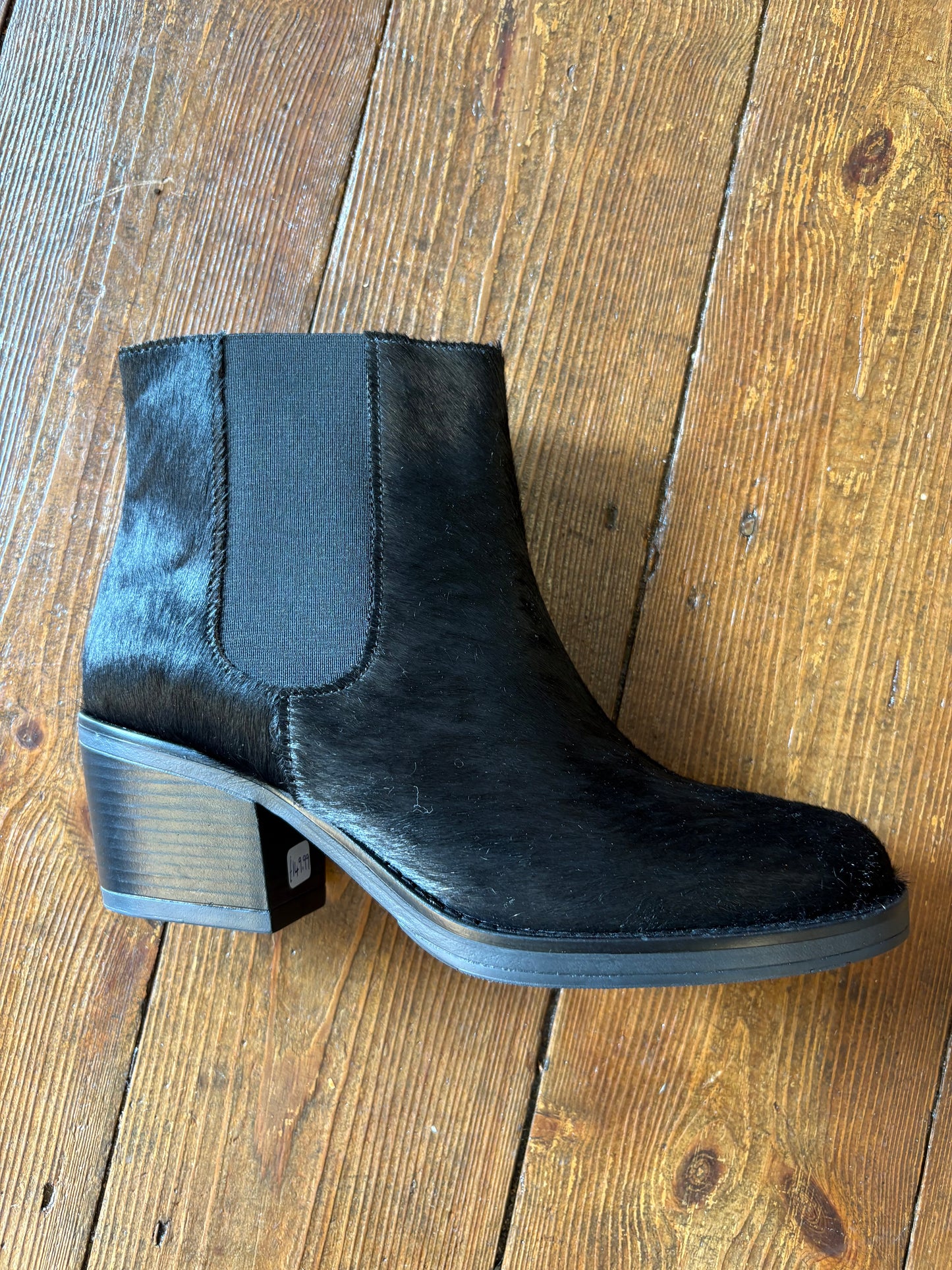 Yokono Ponyhair Black ankle boot