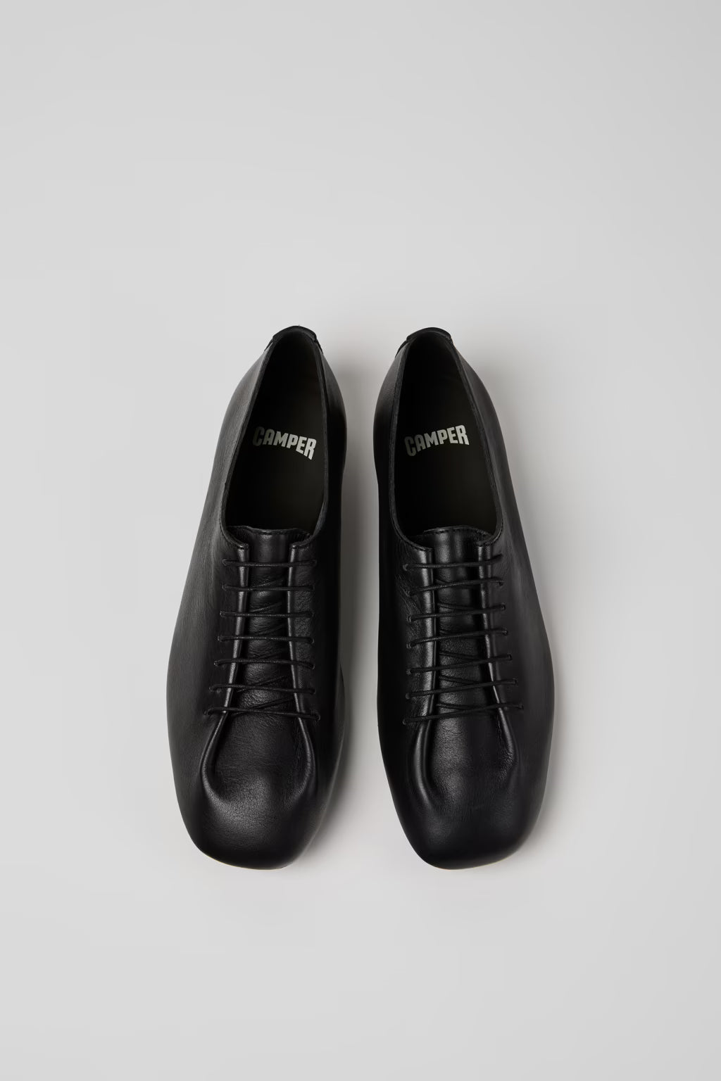 Camper Casi Myra Gobi Negro Lace up flat