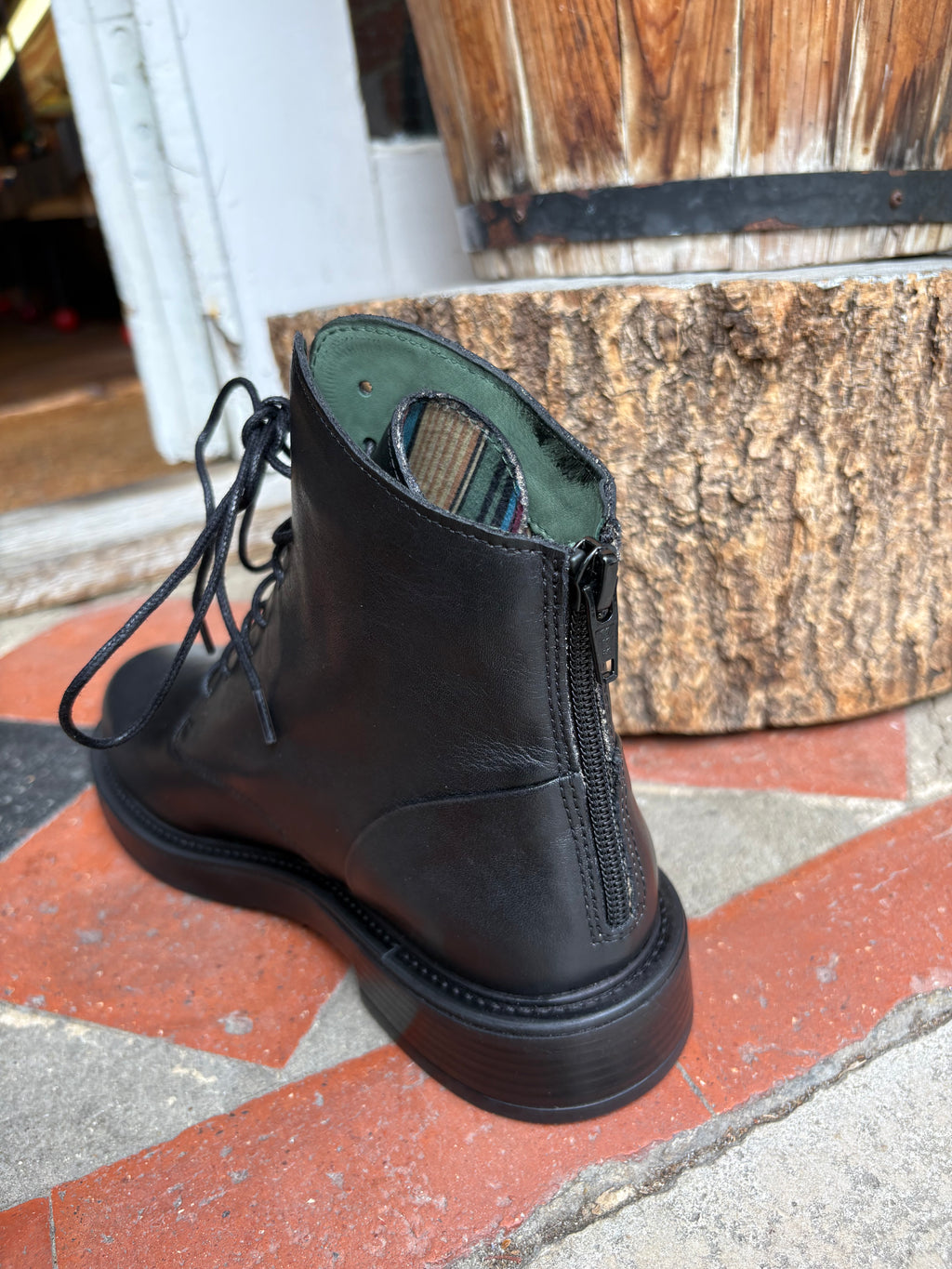 Felmini E594 Anilex Black lace up boot
