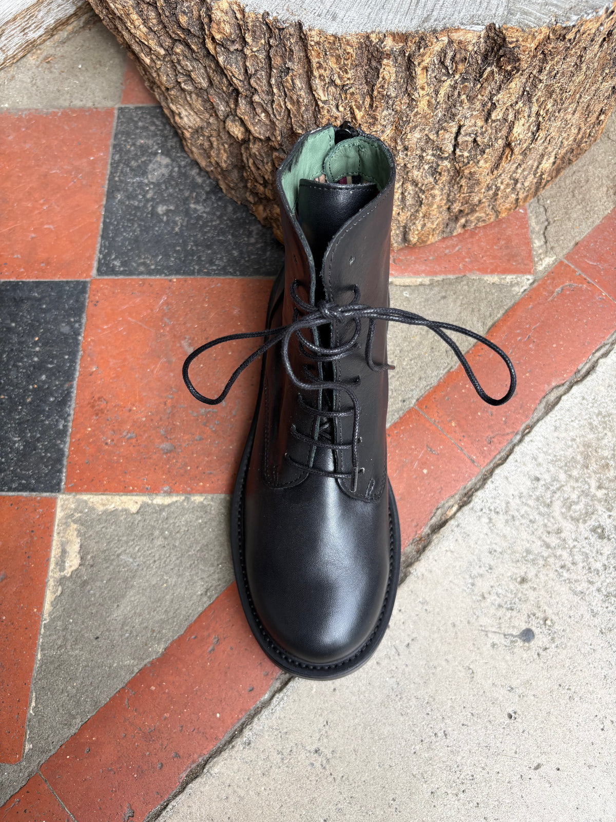 Felmini E594 Anilex Black lace up boot