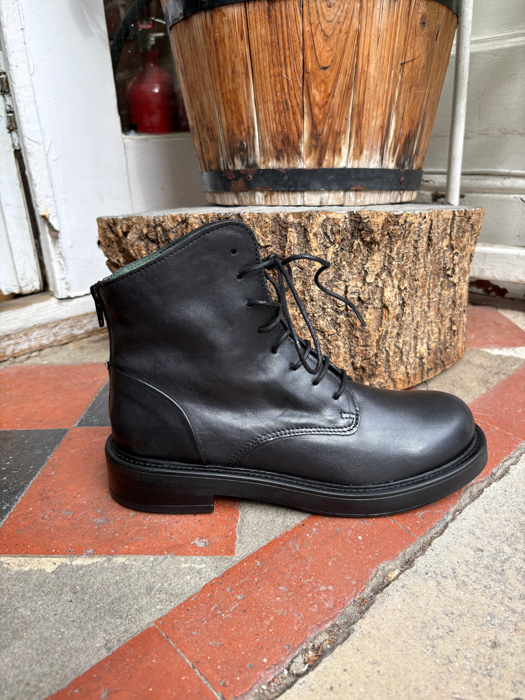 Felmini E594 Anilex Black lace up boot