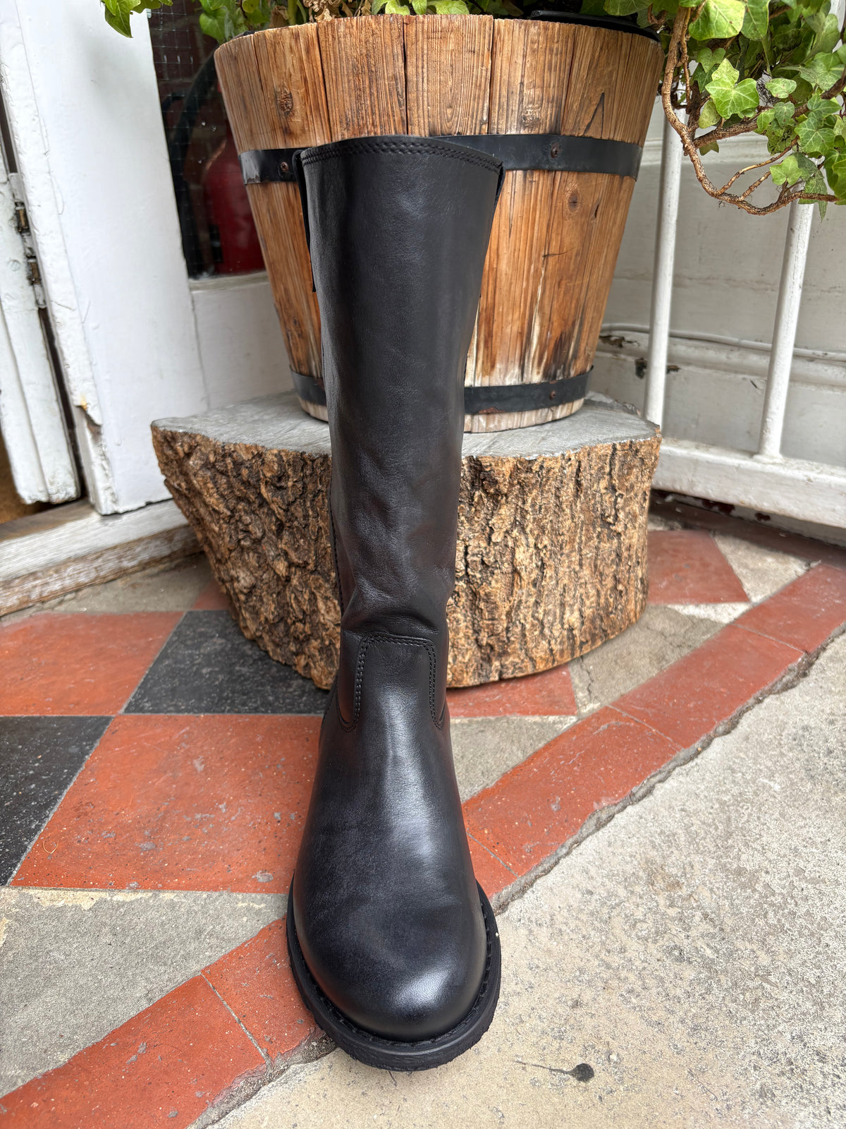Felmini E638 Lavado Black Pull on black boot