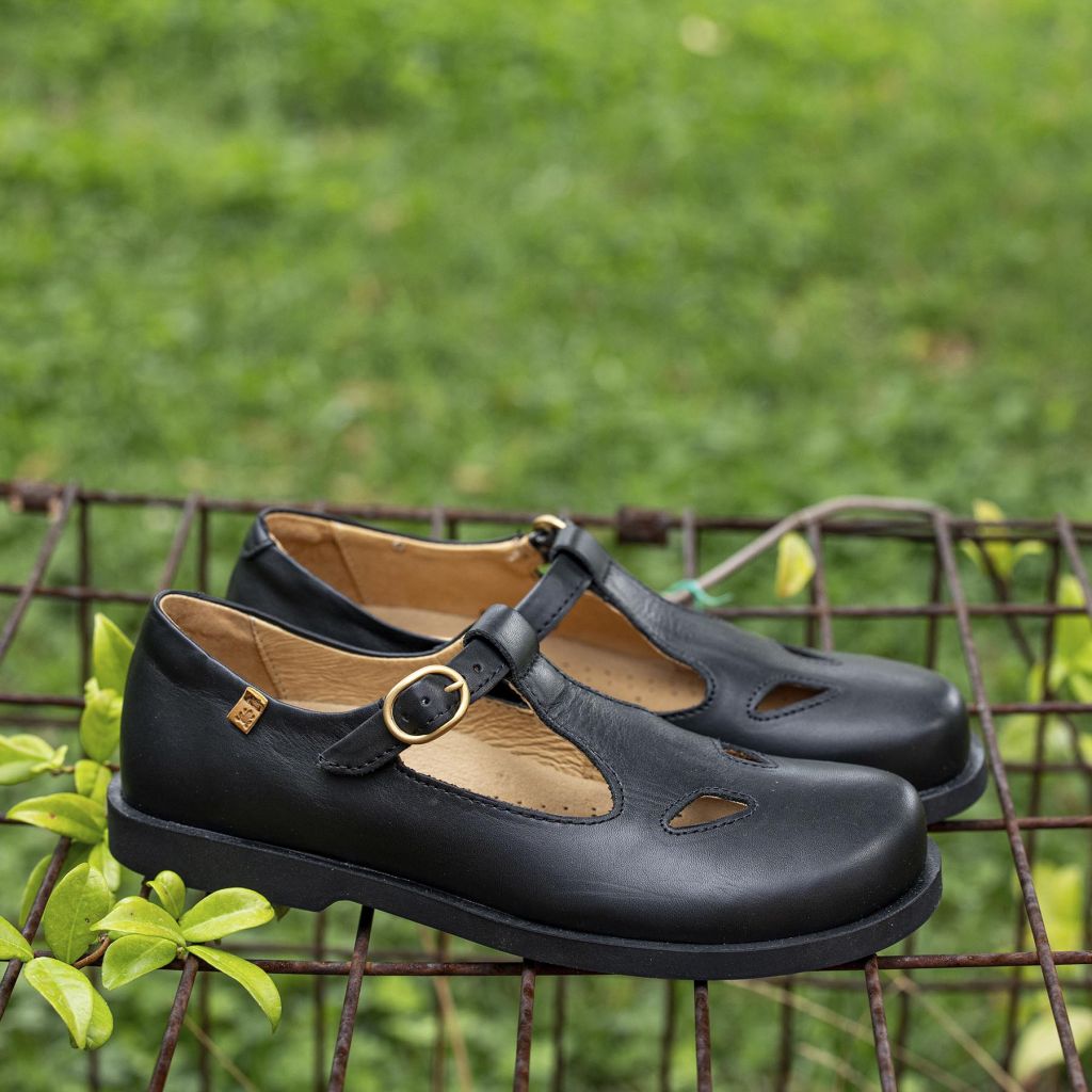 ENL N5873 Soft Nappa Black Buckle T-Bar shoes