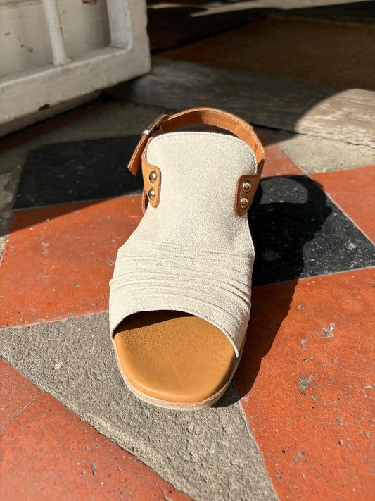 Paula urban 9-17 off white sandal