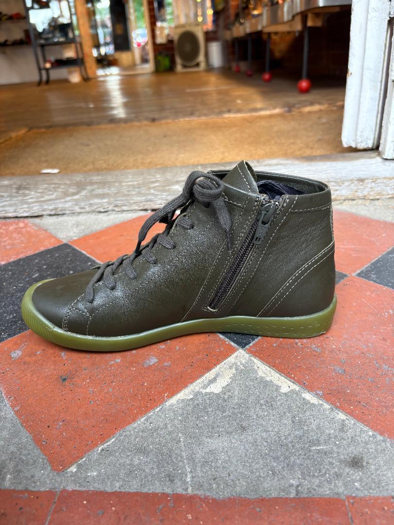 Softinos Ibbi Supple Leather, Army High Trainer