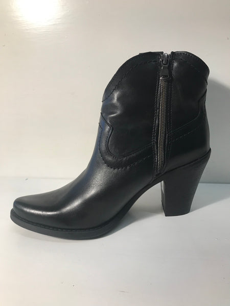 Felmini 8096 black short heel cowboy boot