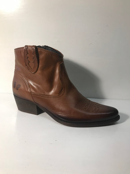 Felmini B504 tan low heeled ankle cowboy boot - Imeldas Shoes Norwich